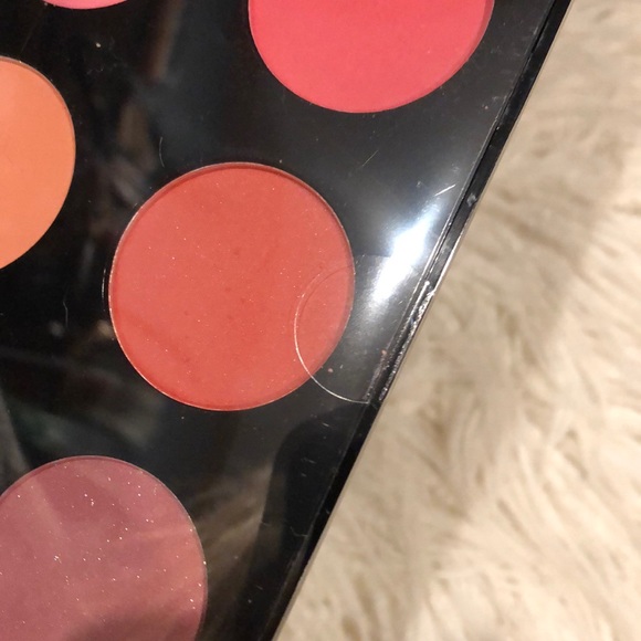 Eye shadow palette SOLD - Picture 5 of 7